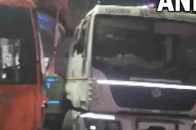 6 Killed as Bus Rams into Multiple Vehicles in UP's Kanpur; President, PM Modi Condole Demise