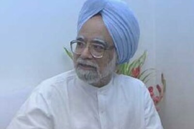 Mid-air wedding anniversary for PM