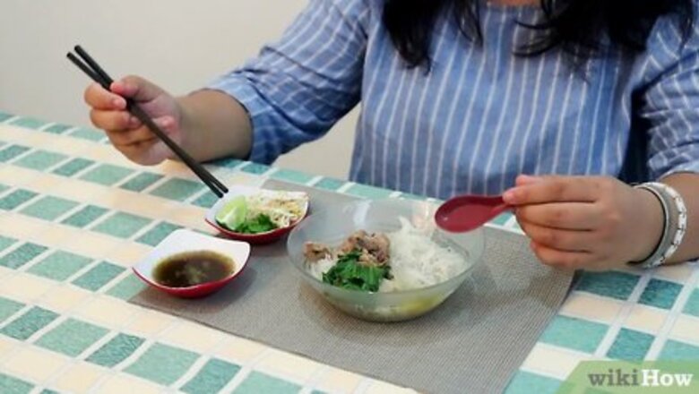 How to Eat Pho