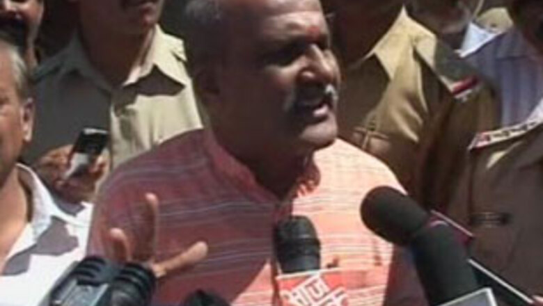 Not only Shiv Sena, Ram Sene dislikes cupid too