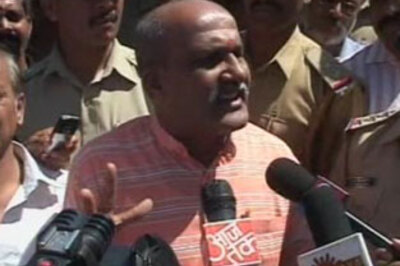 Not only Shiv Sena, Ram Sene dislikes cupid too