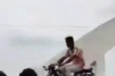 Tamil Nadu Man Rides Bike Atop Road Divider, Terrifying Video Goes Viral