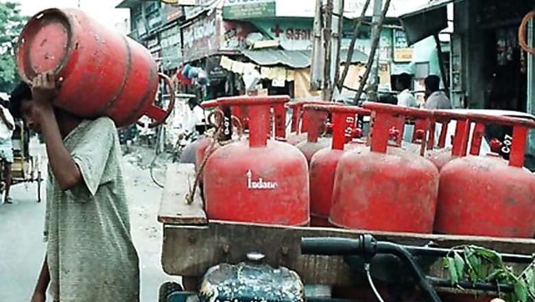 No ban on new cooking gas connections: Oil cos
