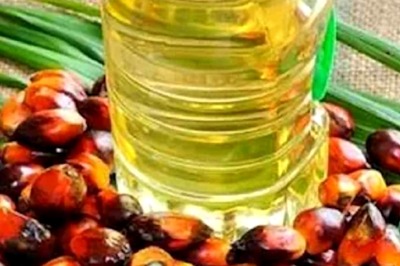 Govt Slashes Base Import Price of Palm Oil, Gold