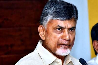 Naidu Calls for Emergency Meeting as TDP Crisis Worsens, Senior Leader Vamsi Mohan to Join YSRCP