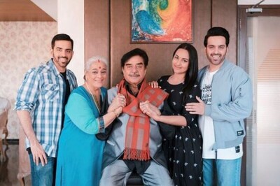Sonakshi Sinha, Her Brothers Launch Art Platform on Shatrughan Sinha, Poonam's Anniversary