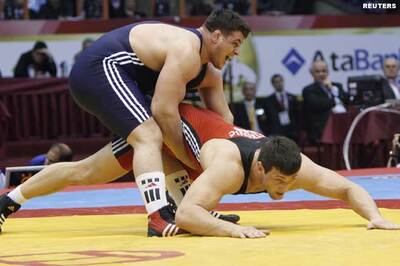 India win first gold in Asian Wrestling