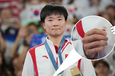 Paris Olympics 2024: He Bingjiao Has Spain's Flag Pin on Podium for Injured Carolina Marin