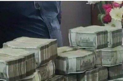 Karnataka Polls: Officials Seize Alcohol Worth Rs 24 Crore And Rs 10 Crore Cash