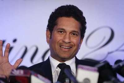 Sachin Tendulkar Arrives in Kochi to Warm Welcome Ahead of ISL Match