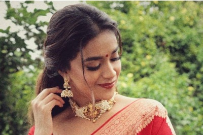Keerthy Suresh Sets the Internet on Fire in this Red Banarasi Saree, See Pics